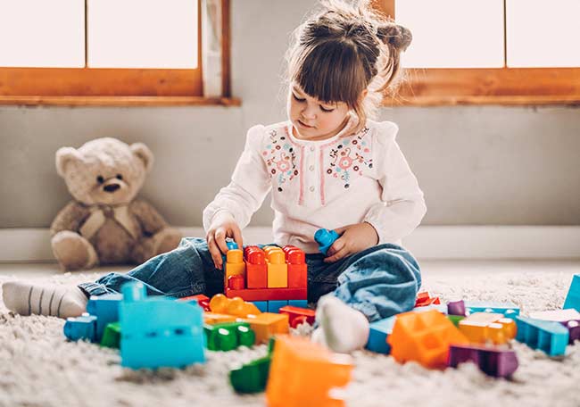 De niños y juguetes: a menudo menos es más